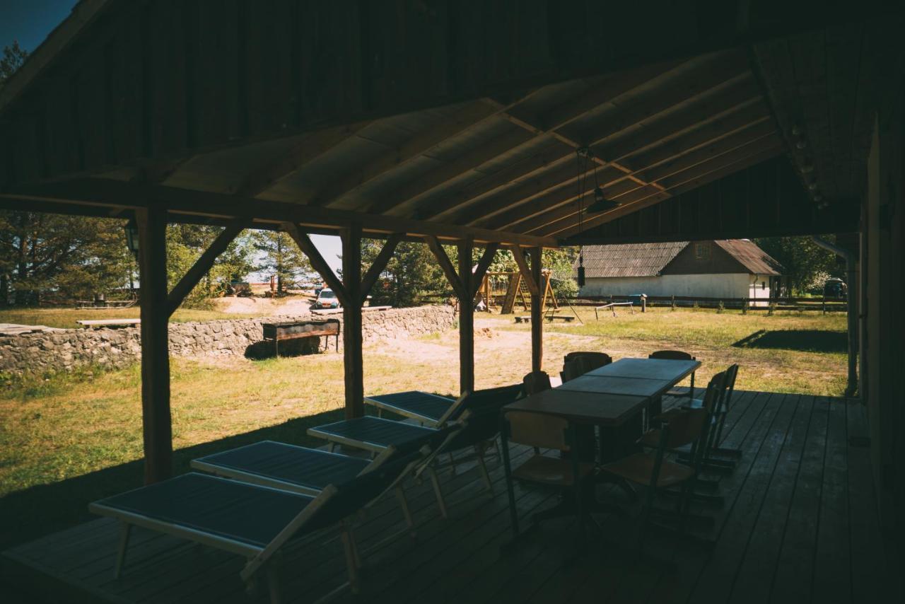Viesu Nams Melnsils Hotel Buitenkant foto